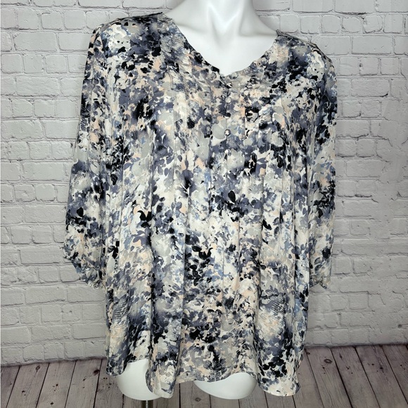 Rose & Olive Abstract Floral Print Top Blouse Size 1X - Picture 9 of 11